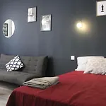 New Apt Near The Champ De Mars